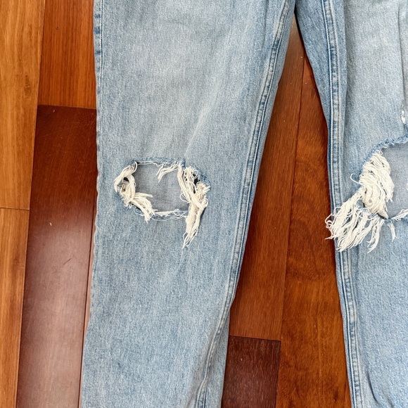 Abercrombie & Fitch Light Blue Straight Leg Jeans - Picture 5 of 10